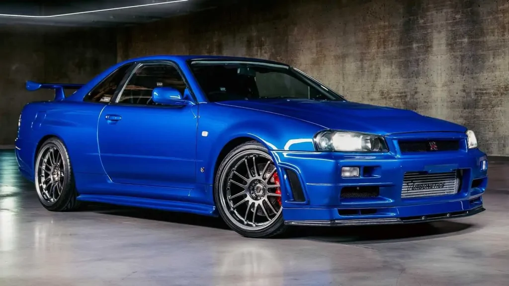 NISSAN SKYLINE