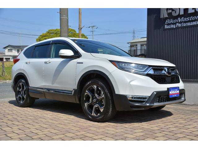 TokyoCarZ - 2019 White Honda CRV Hybrid EX Masterpiece Front left