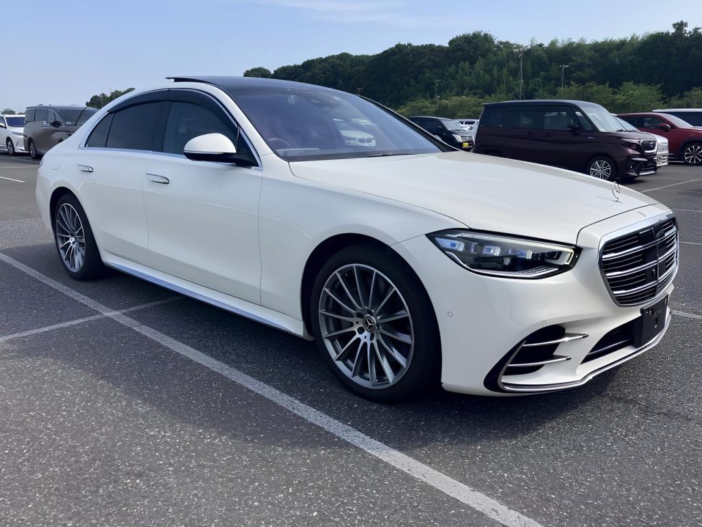 Import from Japan low mileage Mercedes Benz S-class