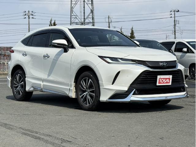 TokyoCarZ - 2020 Pearl White Toyota Harrier G for sale front right view