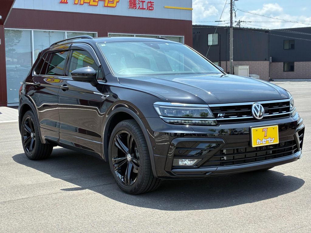 TokyoCarZ - 2020 Black VW Tiguan TDI 4Motion R-Line Black Style Diesel Turbo 4WD Black Style