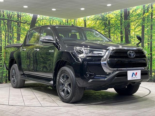 TokyoCarZ - Toyota Hilux black for sale