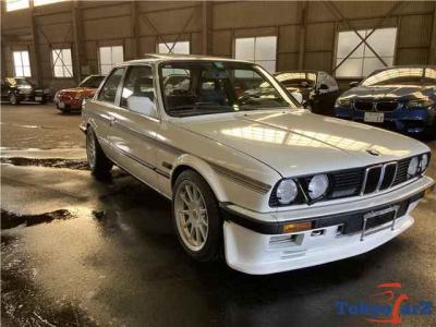 BMW 323i E30